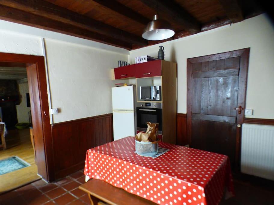 Maison Familiale Pour 8 Saint-Aventin Екстериор снимка