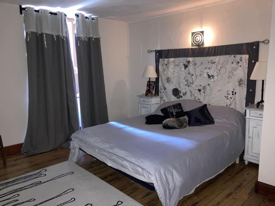 Maison Familiale Pour 8 Saint-Aventin Екстериор снимка