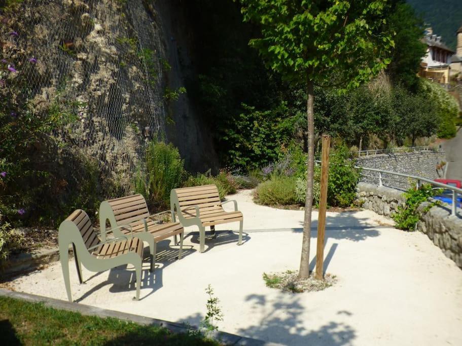Maison Familiale Pour 8 Saint-Aventin Екстериор снимка